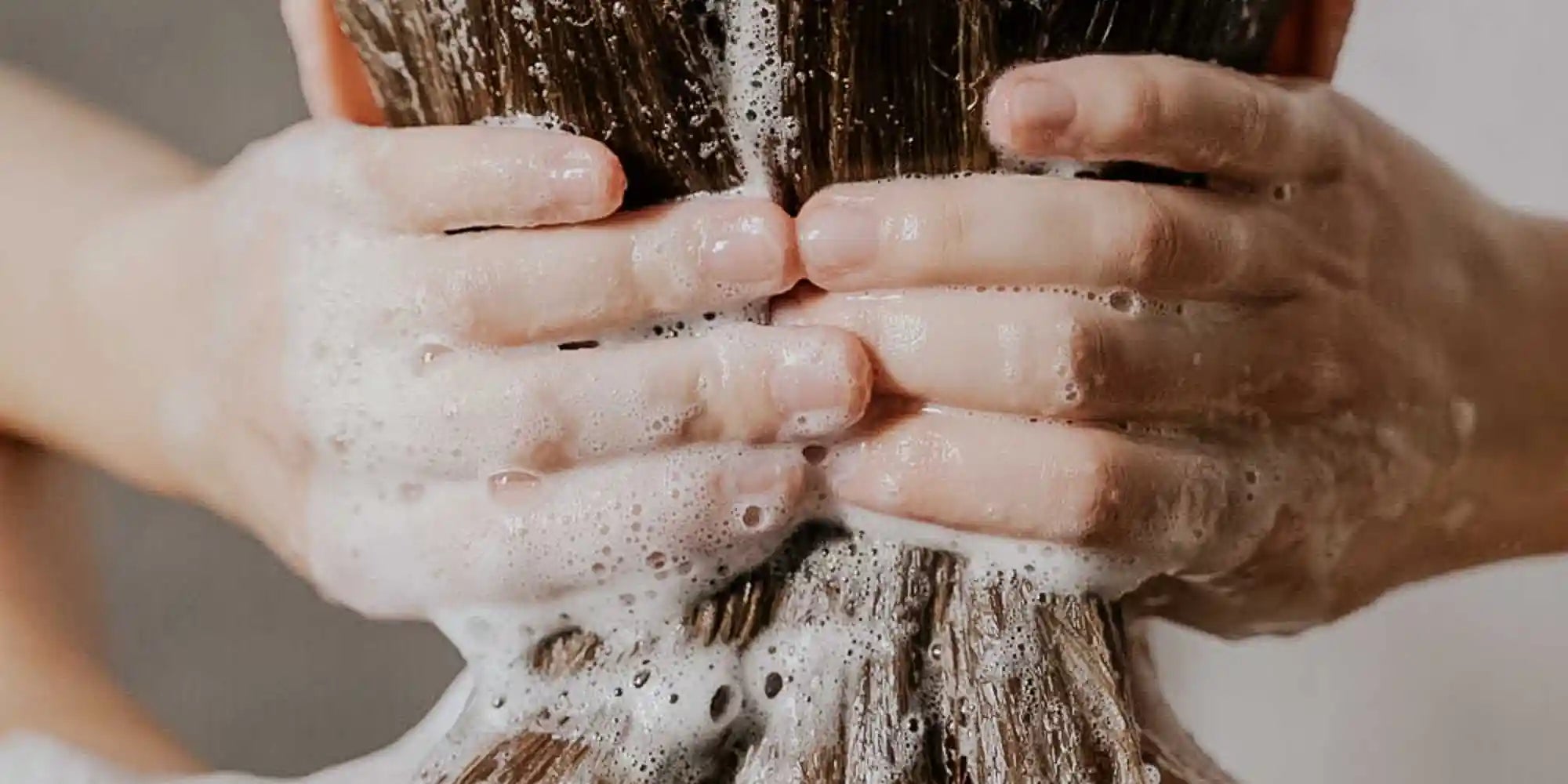 Ontdek de Voordelen van Shampoo Zonder Sulfaten en Parabenen